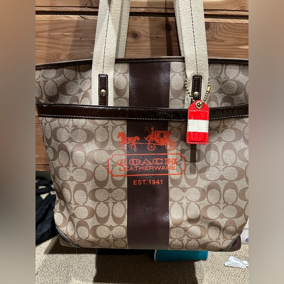 COACH Heritage Signature Tote - Picture 1 of 8